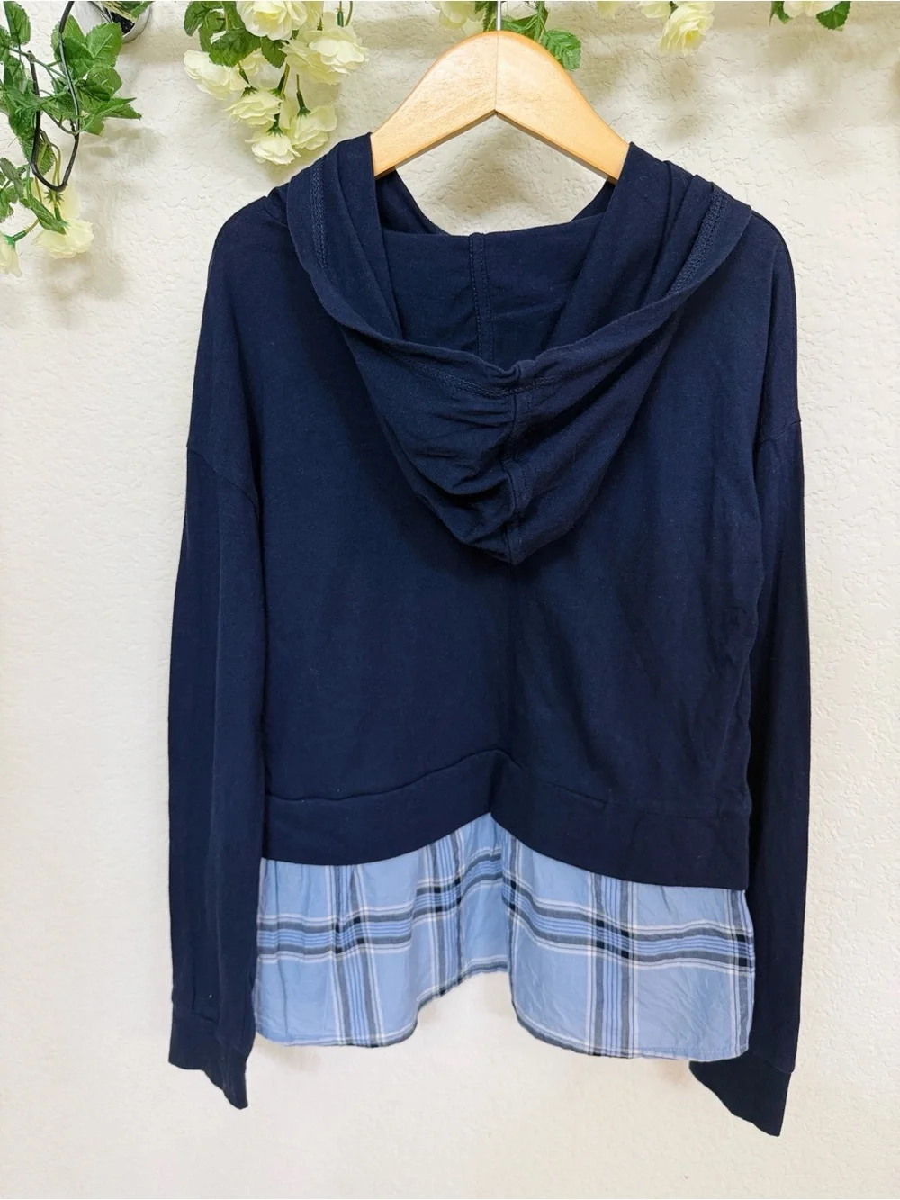 GAP navy pullover